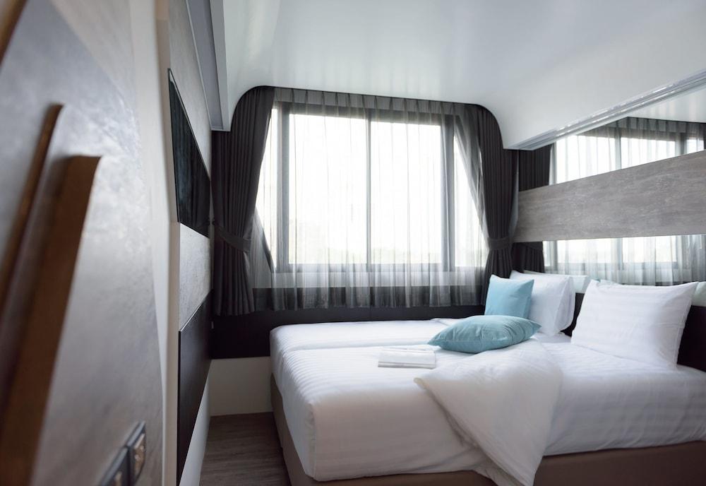The Xtreme Suites Bangkok Exterior foto