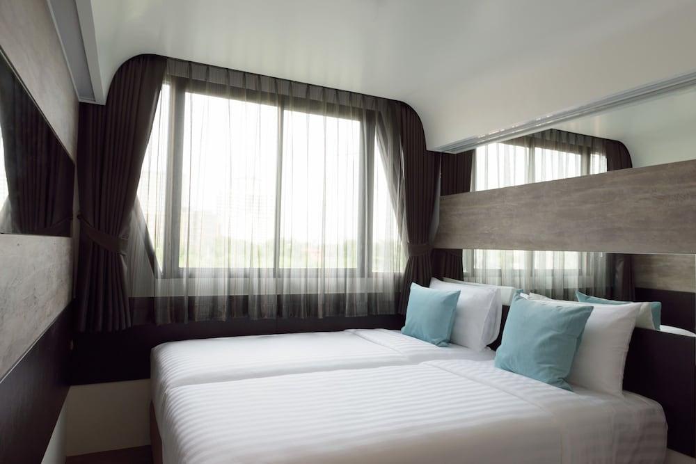 The Xtreme Suites Bangkok Exterior foto