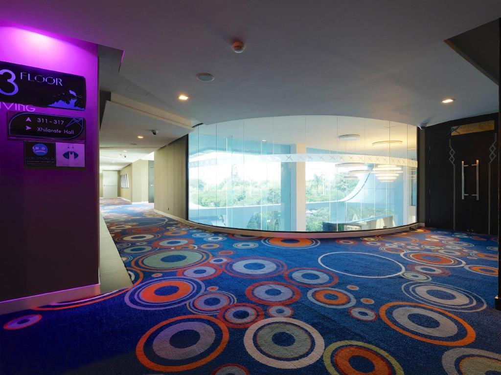 The Xtreme Suites Bangkok Exterior foto