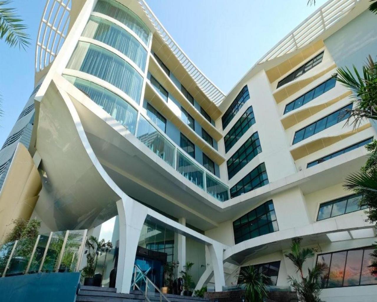 The Xtreme Suites Bangkok Exterior foto